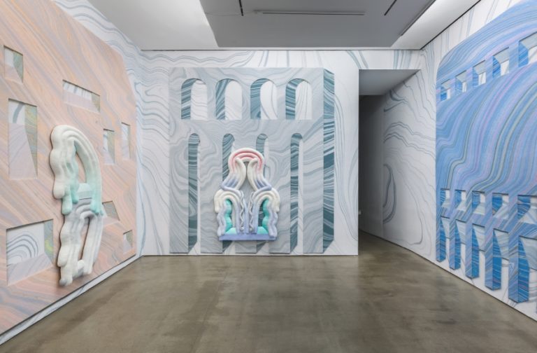 La designer et artiste américaine Lauren Clay présente l'exposition Windows and Walls, jusqu'au 21 décembre 2018 à New York.