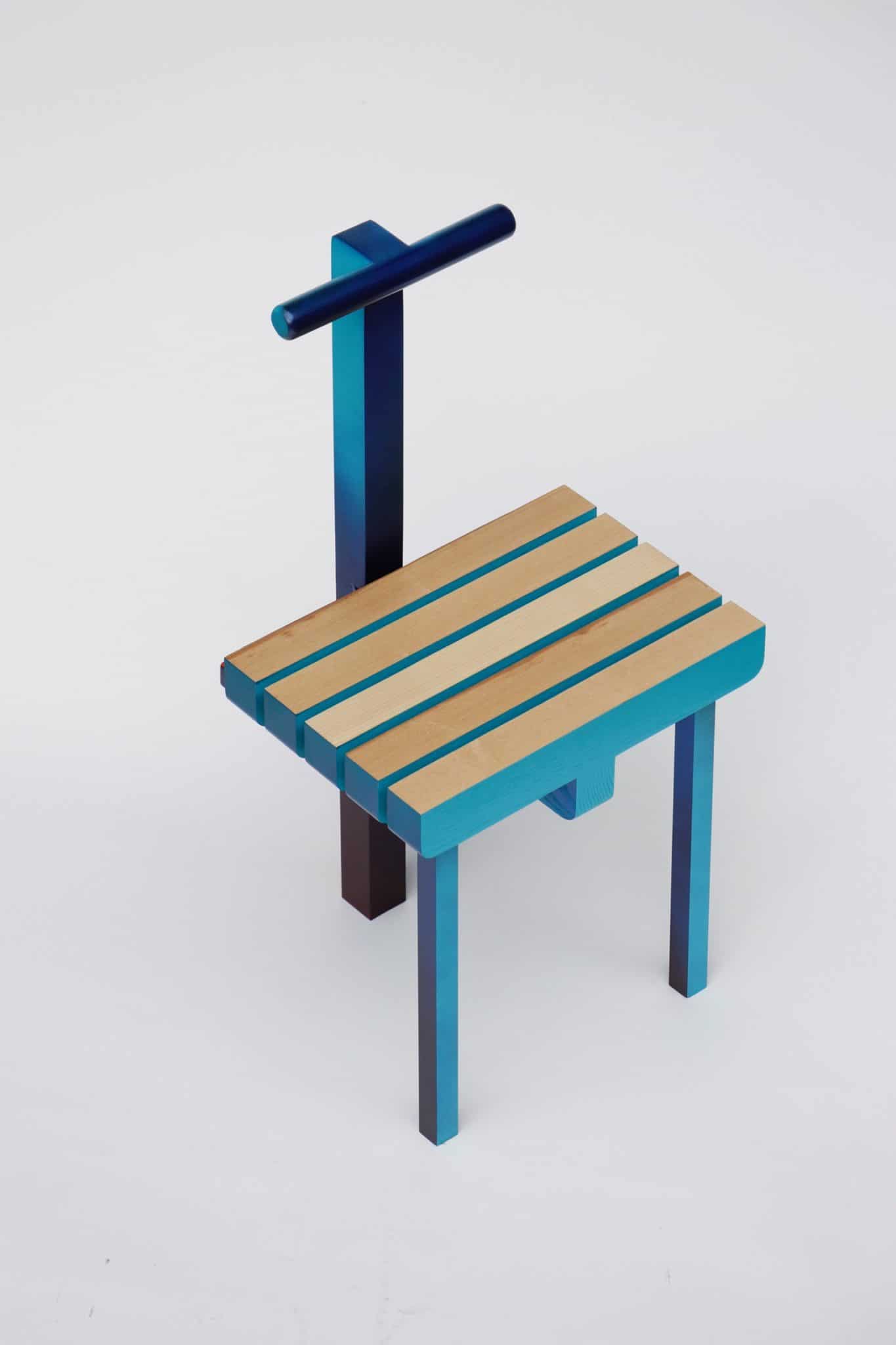 Malcolm Majer crée la Chair 3.2 à l'occasion d'Art Elysées pour Huskdesignblog, à Paris.